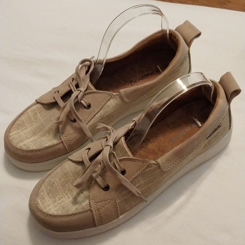 BEARPAW 1/4 lace up cow suede and canvas casual comfort shoe sz 10